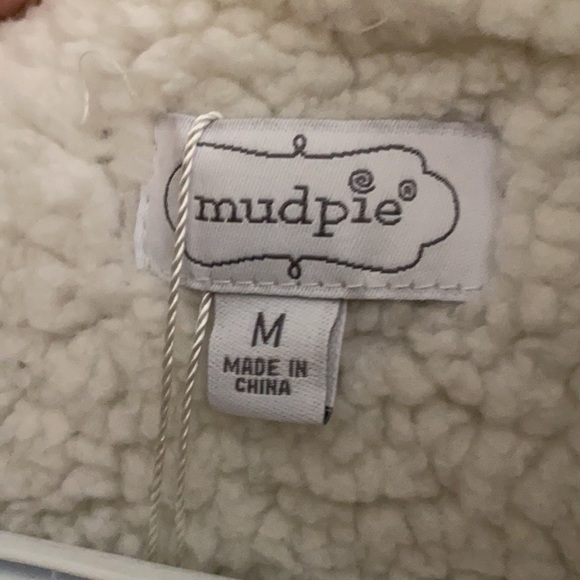 Black quilted Sherpa vest size M new with tags - Picture 2 of 4